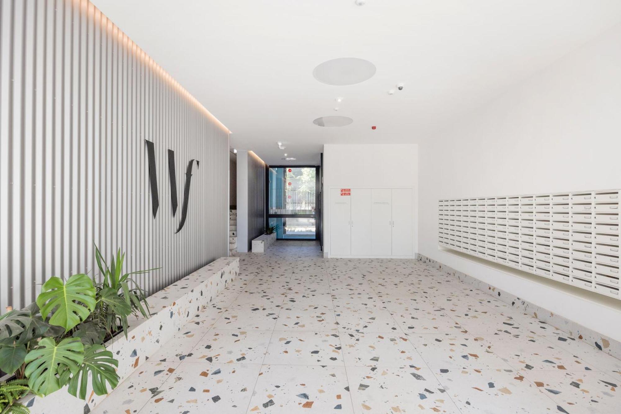 Modern Riverfront Apartment With Free Parking Budapešť Exteriér fotografie